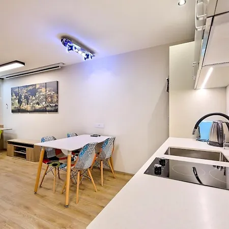 With Projector And Balcony Between Main Square And Kazimierz Quarter *